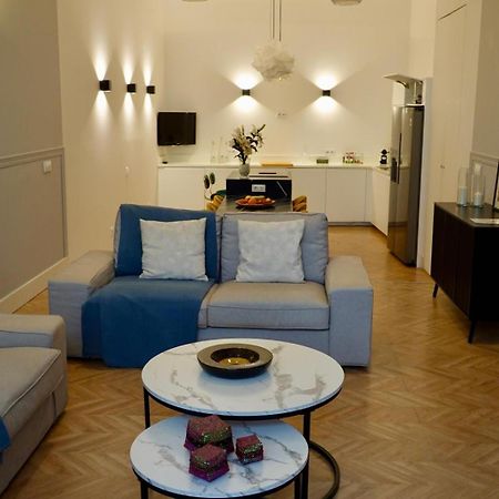 Peral Boutique Apartaments Севилья Экстерьер фото