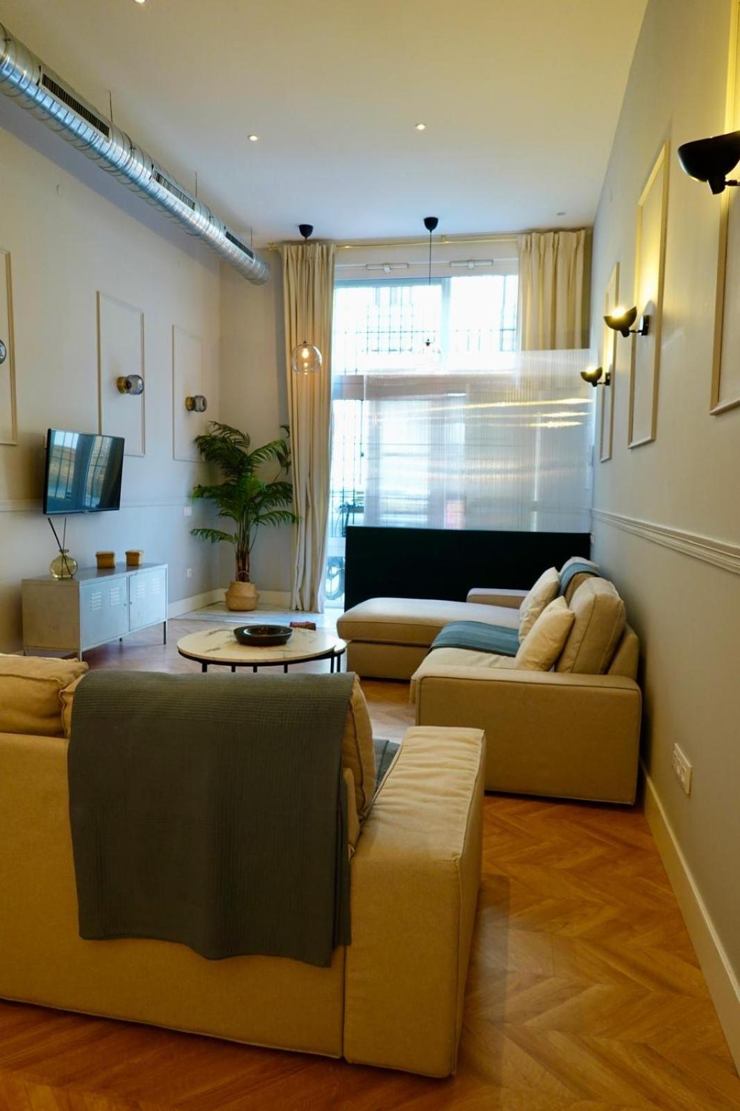 Peral Boutique Apartaments Севилья Экстерьер фото