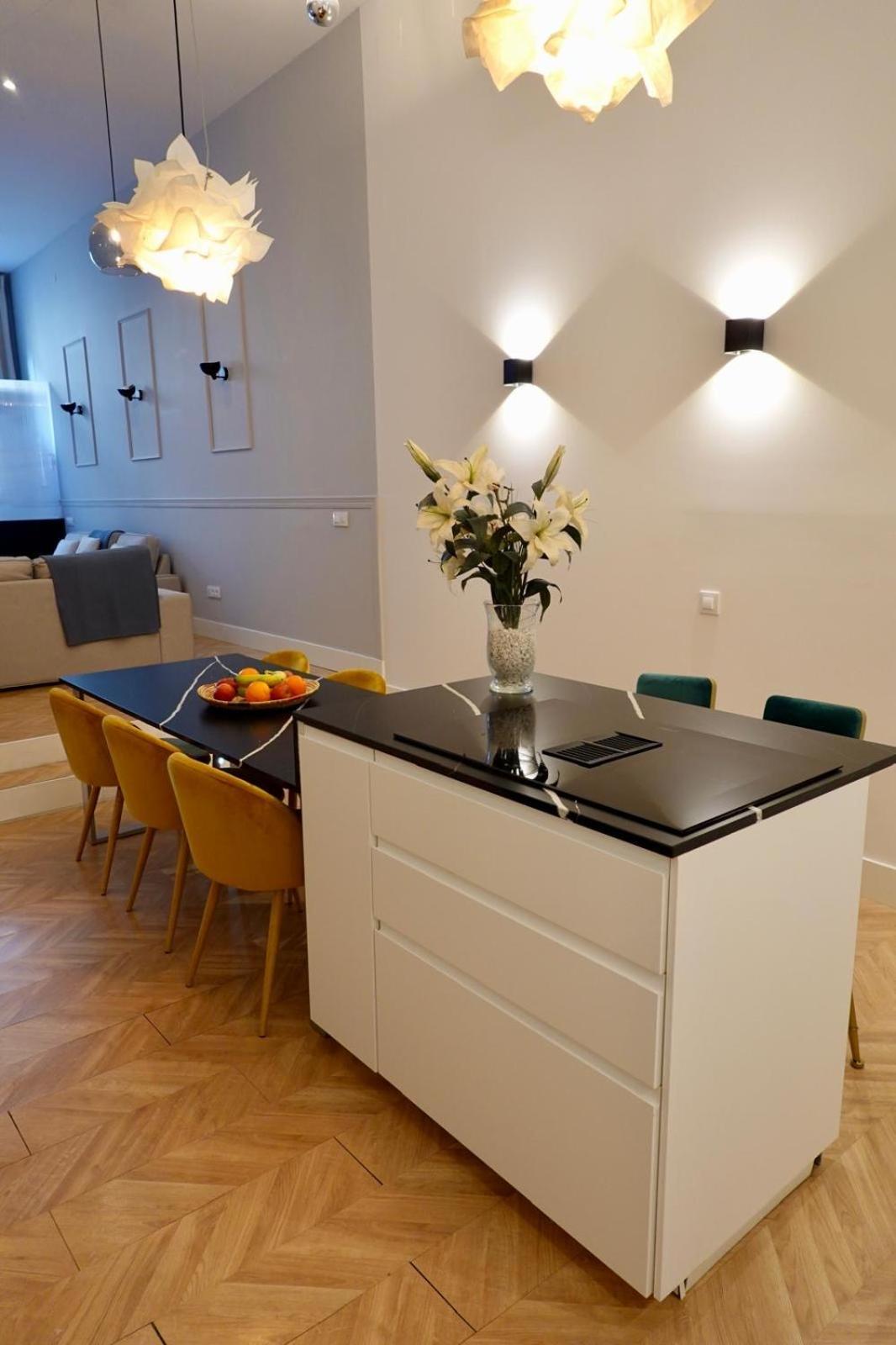 Peral Boutique Apartaments Севилья Экстерьер фото