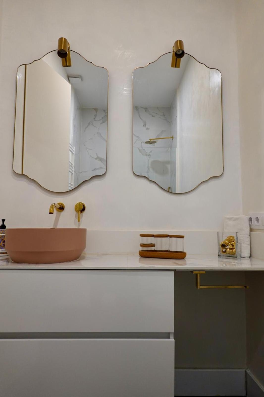Peral Boutique Apartaments Севилья Экстерьер фото
